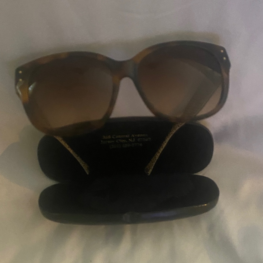 Coach Brown Tortoise Sunglasses - Picture 3 of 5